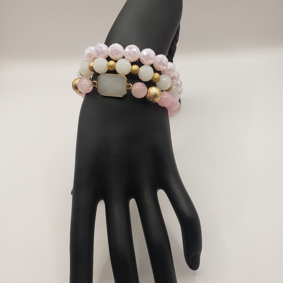 Erimish Set of 3 Hues of Pink Glass Beaded Stretchy Bracelets - Picture 4 of 11